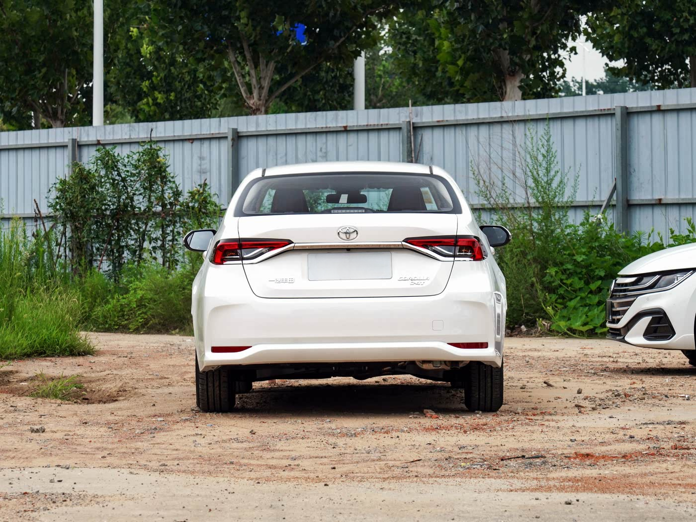 Popular Used Cars 4 Door 5 Seats Saloon with 1.5L 121 Horsepower L3 Engine and