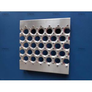 Round Hole Walkway Grip Span Safety Grating 450mm Wear Resistance