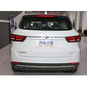 180KM Midsize SUV With Flexible Space 1.5L Gasoline Vehicle