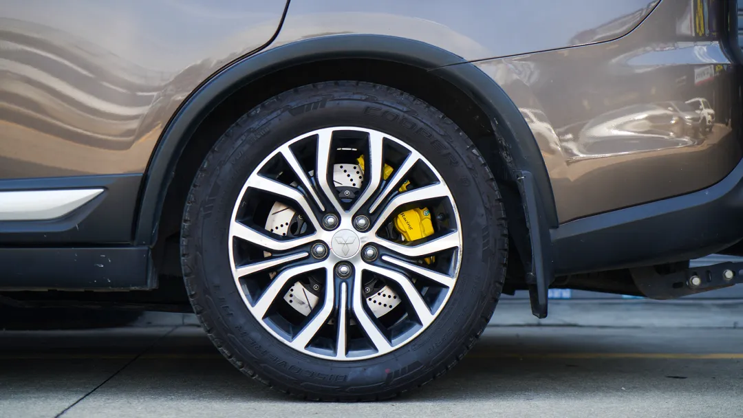 Front 6 pot and rear 4 pot caliper BBK auto brake system For Mitsubishi Outlander with 15mm fllange gasket 18 inch rim