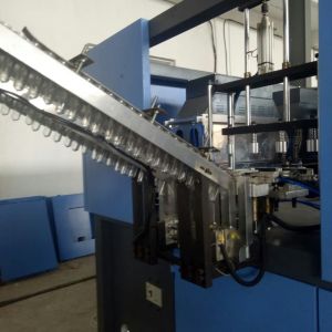 120BPH Electric Automatic PET Bottle Blowing Machine with Infrared Heating