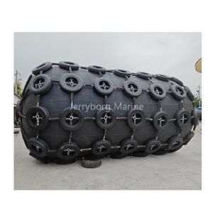 China Marine Floating Fender Pneumatic Rubber Defense with Tyre Chain Net on sale