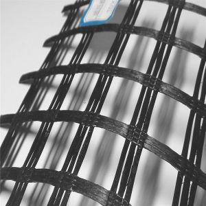 12.7*12.7mm 25.4*25.4mm Mesh Size Bitumen Coated Fiberglass Geogrid for Asphalt