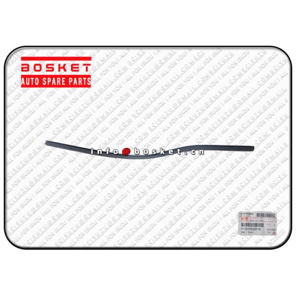 Quality FVR 6HH1 Isuzu Body Parts 1767380925 1-76738092-5 Front Door Waist Seal wholesale