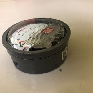 Dwyer 2000 Series Magnehelic Differential Pressure Gauge 0-3KPa From the United
