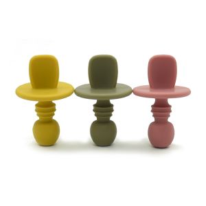 Soft Weaning Chew Tensils OEM ODM Silicone Feeding Spoon Cadmium Free