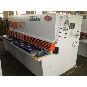 China Iron Sheet Hydraulic Shearing Machine With High Precision Q235 Or Q345 Mild Steel on sale