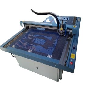 1500*900mm Intelligent CAD Apparel Template Cutter for PVC Cutting in Apparel