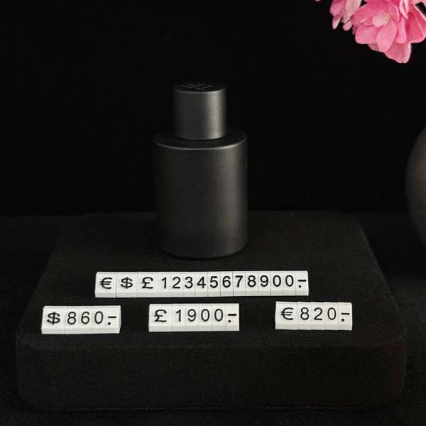 Sturdy High Contrast Stable Triangular 5x3mm Mini Price Tag Cubes for Elegant