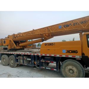 30ton Xg Truck Crane with ISO9001 Certification and Maximum Lifting Weight 16t
