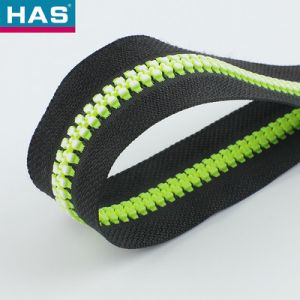 Plastic Puller Two Tone Oiled Resin Zipper For Jacket Luggage And Denim Pants