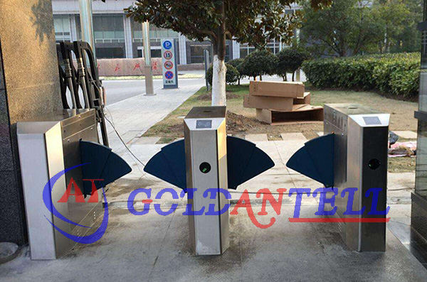 900mm Wide Channel Entrance Barrier Gate Crowd Control Automatic Optical Dual Wings