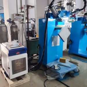 China Easy To Operate And Customizable Welding Parameters, Round Corner CNC Welding Machine on sale China Easy To Operate And Customizable Welding Parameters, Round Corner CNC Welding Machine on sale