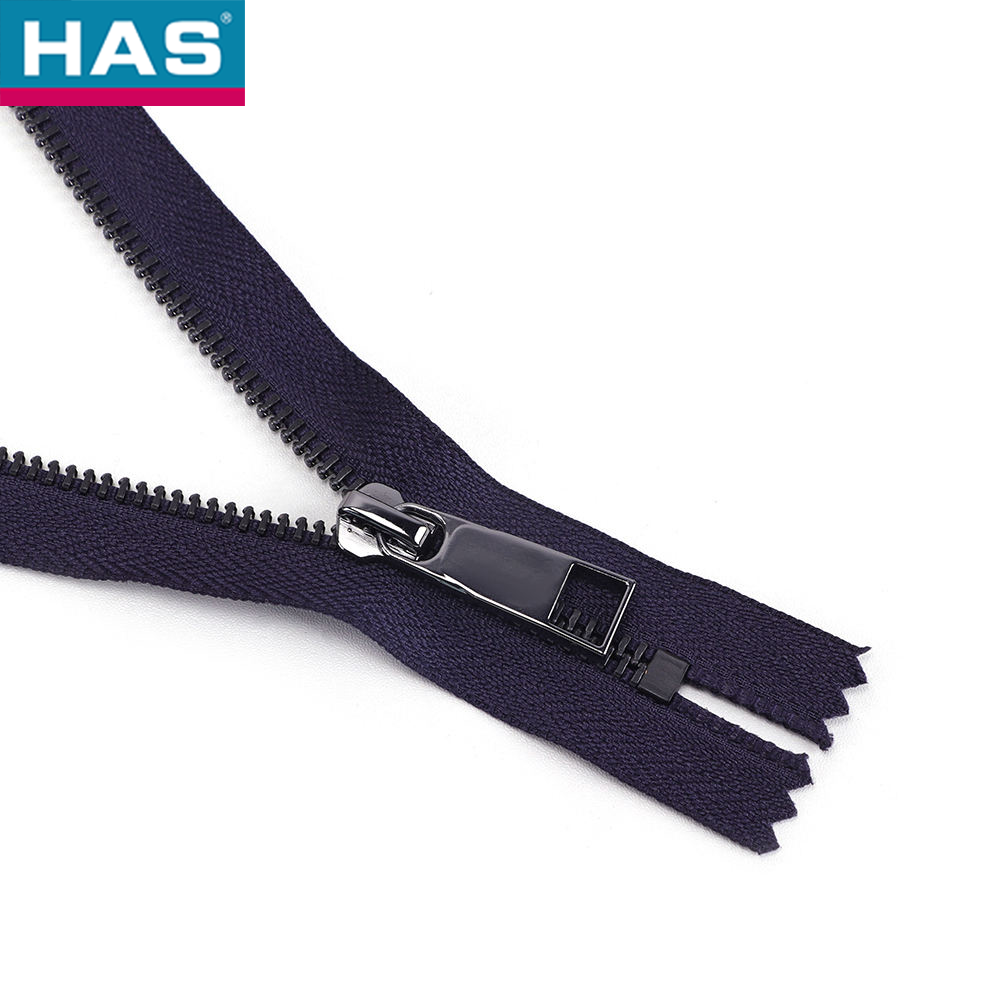 Durable Nylon Zipper With Custom Coil and Open-end For Jacket