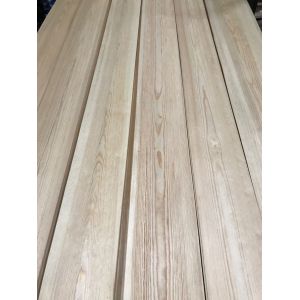 China Pine Veneer Crown Cut Pine Natural Veneers Pine Decorative Veneers for Furniture Door and Plywood Industry on sale
