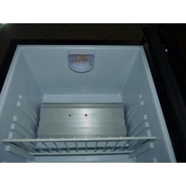 No Pollution No Noise Hotel Mini Bars Electronic Mini Refrigerator For Guest Room