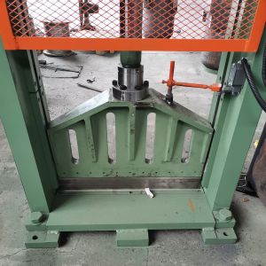 660 mm Knife Width Hydraulic Press Rubber Cutter with 5.5 kW Electric Power