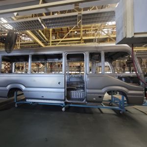 Medium Bus Assembly Line 19-Seat Coaster Assembly Factory Support CKD/SKD