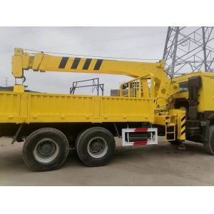 Sale Customized Sinotruck HOWO 6*4 Truck Mounted Crane with Customized