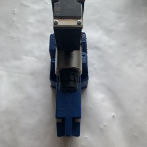 4WREE10W1-25-2X/G24K31/A1V
4WREE10W75-2X/G24K31/A1V
4WREE10W50-2X/G24K31/A1V Rexroth Germany hydraulic directional valve electromagnetic proportional valve