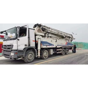 Max.Theory Output 140/200 M3/H Zoomlion 52 Meter Concrete Pump Truck for Ready