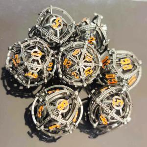 Sound Pearl RPG Metal Hollow Dice Set DND Cisu 16mm Smooth