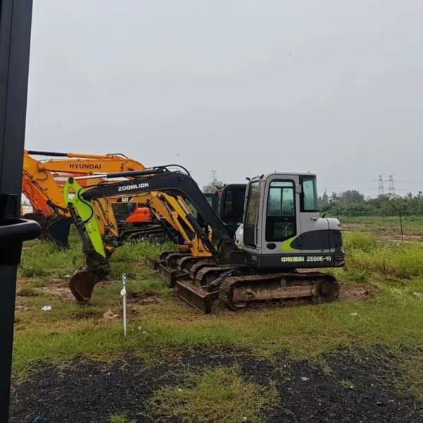 Factory Price Used Zoomlion Ze60e-10 6ton Used Mini Digger Original Excavator