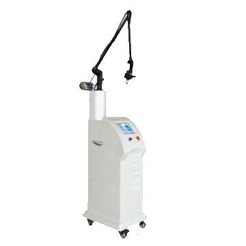 Quality RF CO2 Fractional Laser Beayty Machine For Age Spots, Blemishes Hyper-Pigmentation Reduction wholesale