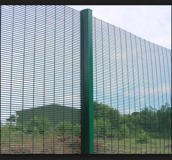 Galvanized / Powder Coated Anti Climb Weled 358 Mesh Fence For Prison