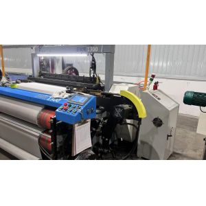 PLC Heavy Duty Wire Mesh Weaving Machinery 1300mm High Precision Operator