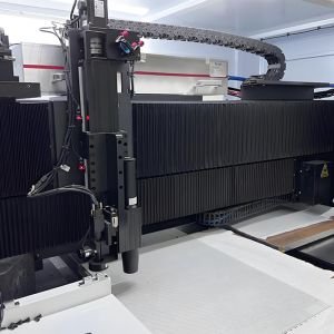 High-Accuracy Quartz Glass Laser Cutting Machine Ultra Fast with Bessel Cutting