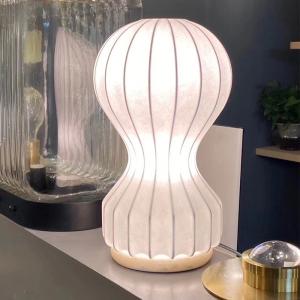 Modern Art Decoration Table Lamps Fabric Lampshade Gatto Table Lamp(WH-MTB-171)
