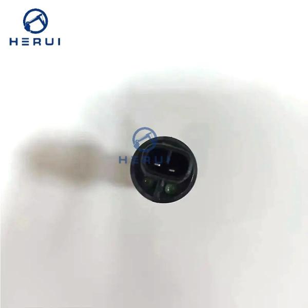 Pressure Sensor 20PS586-8D for EX200-2 EX200-3 Excavator Electric Parts Switch