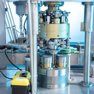 Automatic High Speed Servo Capping Machine For Plastic And Glass Bottle