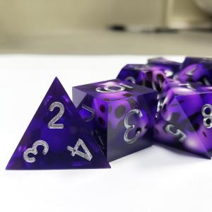 Purple Crystal Skull Resin Boarding Dice Set Dragon and Dungeon