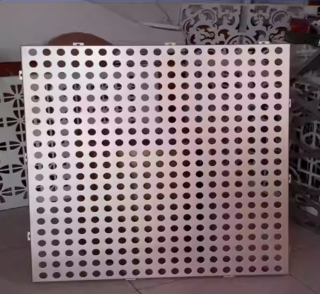 Round Perforated Aluminium-Composite Plate for Sale