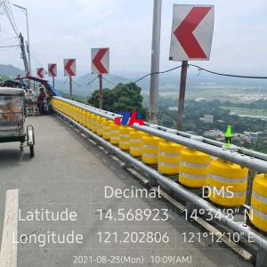 Roadway Used Eti Rotary Barrier EVA PU Roller Cushion Crash Barrier for Highway