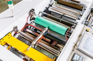 Cheap Servo Motor Automatic Folding Machine LDPE CPP 230m/min for sale