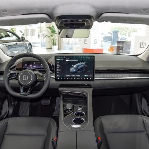 Medium Large EV Sedans 5 Seats High Speed Electric Vehicle ME Version