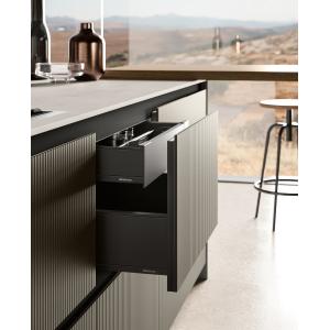 Modern Textured EB Board Kitchen Cabinet Customized With Dinning Table