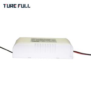 Plastic Housing Constant Current Led Power Supply 47 - 63 HZ Output Frequency
