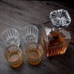 Unique Factory High Quality Lead Free Crystal Diamond Decanter drinking Whiskey