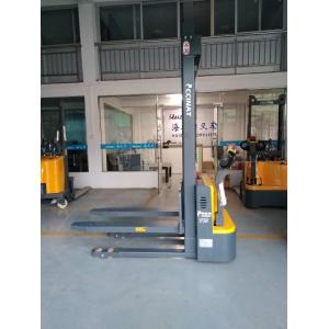 Yellow Auto Pallet Stacker , Industrial Lifting Equipment Easy Operation
