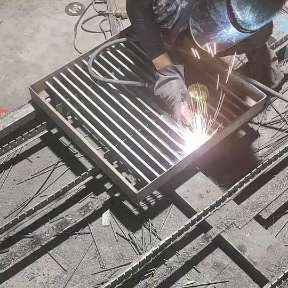 Trash rack customization process