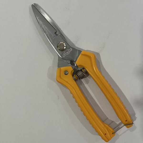 Oil Blades Regularly Hardware Scissors Featuring Comfortable ABS Plastic Handle