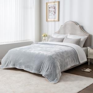 Lightweight Navy Flannel Fleece Bed Spread Blanket Cozy Plush Microfiber