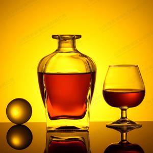 750ml Glass Liquor Bottles with Customized Bottle Color and Custom Size in