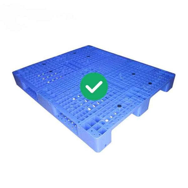 Quality PE Stackable Warehouse Plastic Pallets 2000Kg Dynamic Load 130x110 wholesale