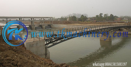 Quality Steel Pedestrian Bridge with Long Span and Heavy Load Capacity in Anti-Skid Deck wholesale