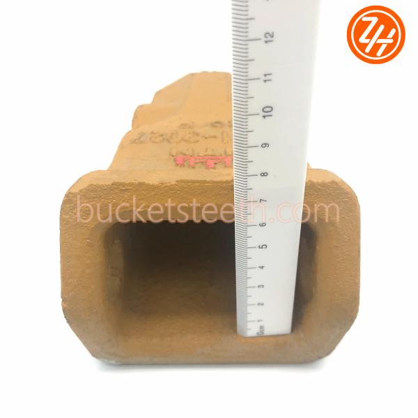 SHANTUI Abrasion Resistant E161-3027RC R200 R210 R220 Excavator Bucket Teeth Heavy Equipment HYUNDAI